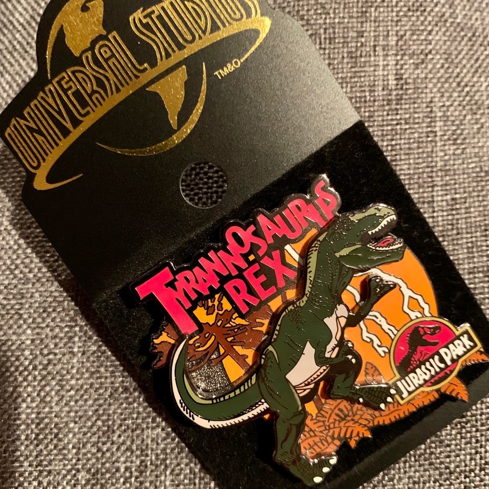 Universal Studios Jurassic Park 3D T-Rex Pin New
